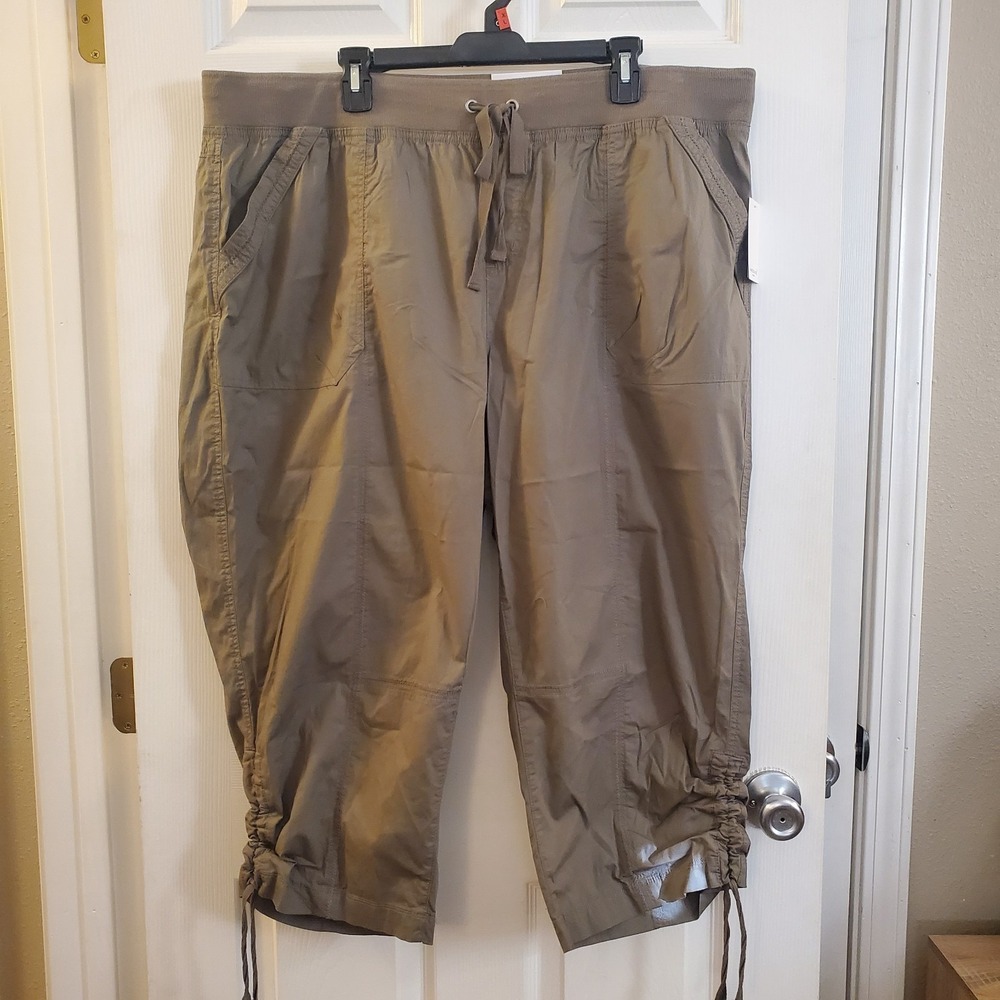 Westbound Woman plus sz 22W the weekend crop midrise straight leg pullon casual